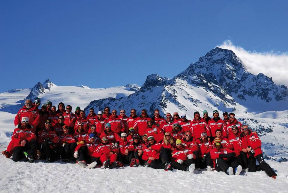 team maestri scuola di sci La Thuile Valle d'Aosta italia 